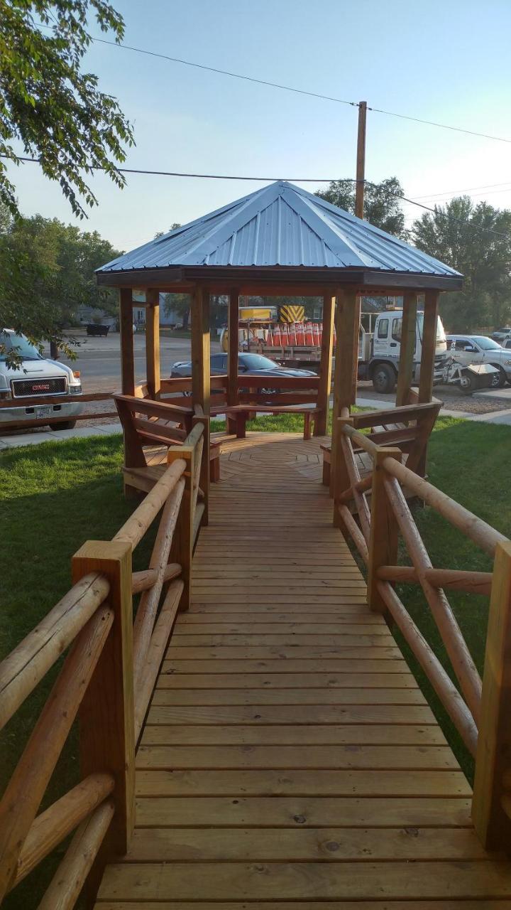 Sagebrush Inn & Suites Broadus المظهر الخارجي الصورة