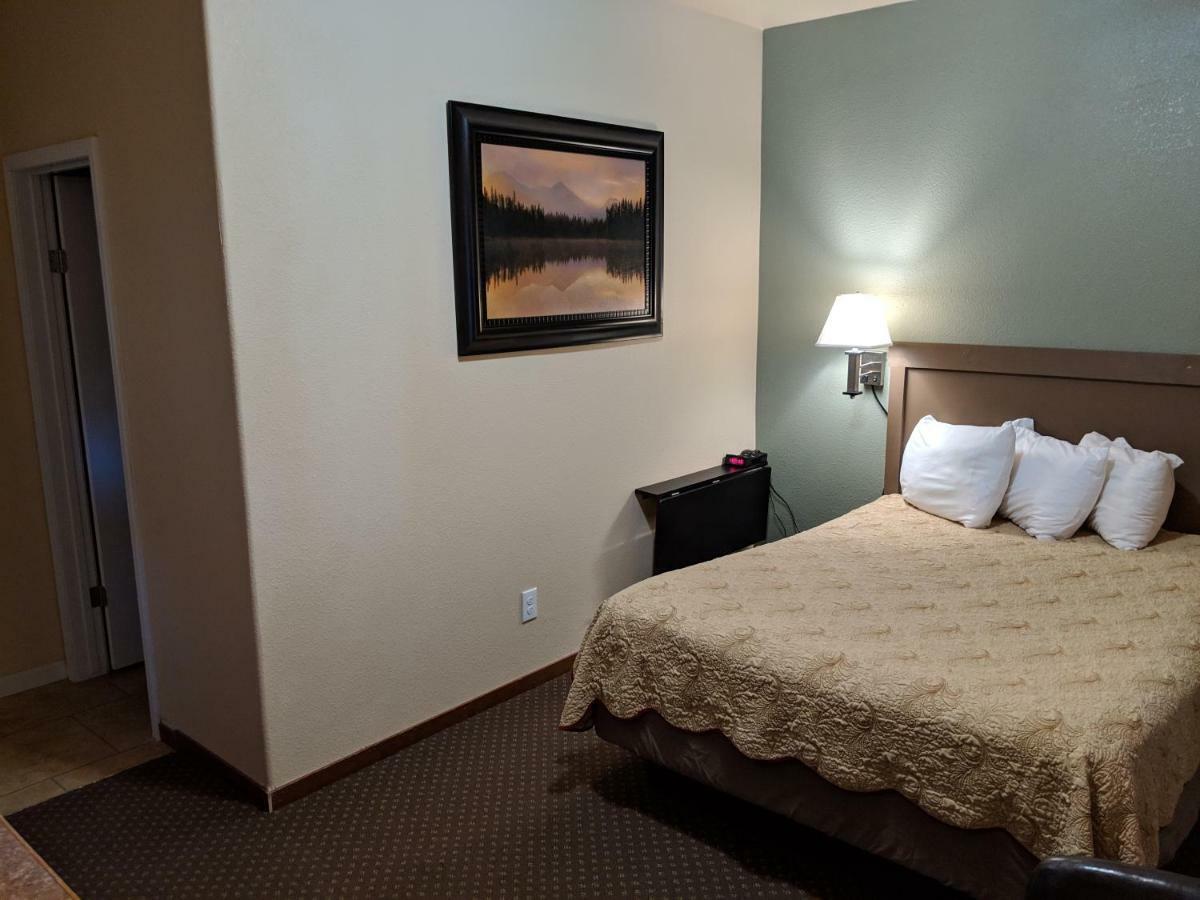 Sagebrush Inn & Suites Broadus المظهر الخارجي الصورة